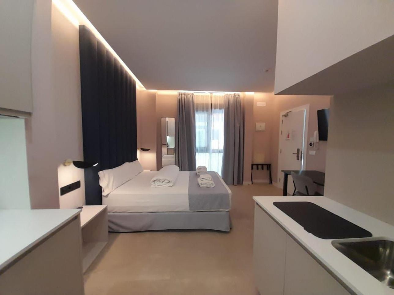Gbh Hotel-Apartamentos Estrella De Mar Benidorm Bagian luar foto